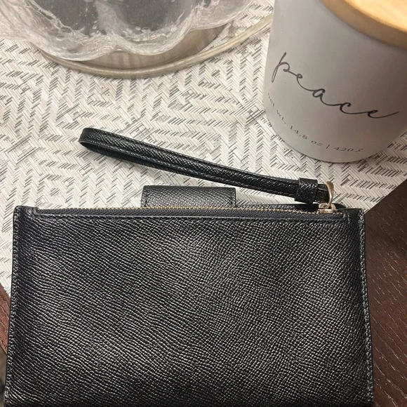 Coach black wristlet - Picture 2 of 5
